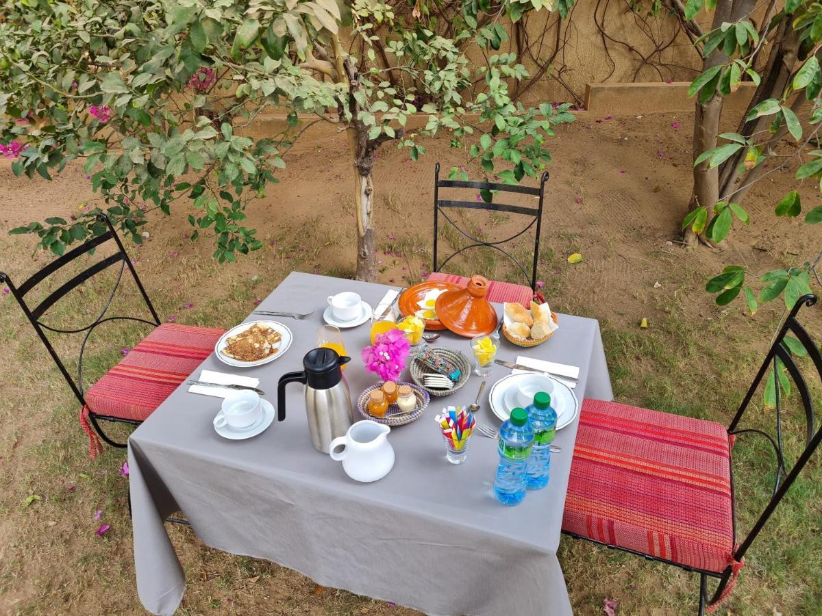 Le Souimanga Hotel Saly Exterior foto